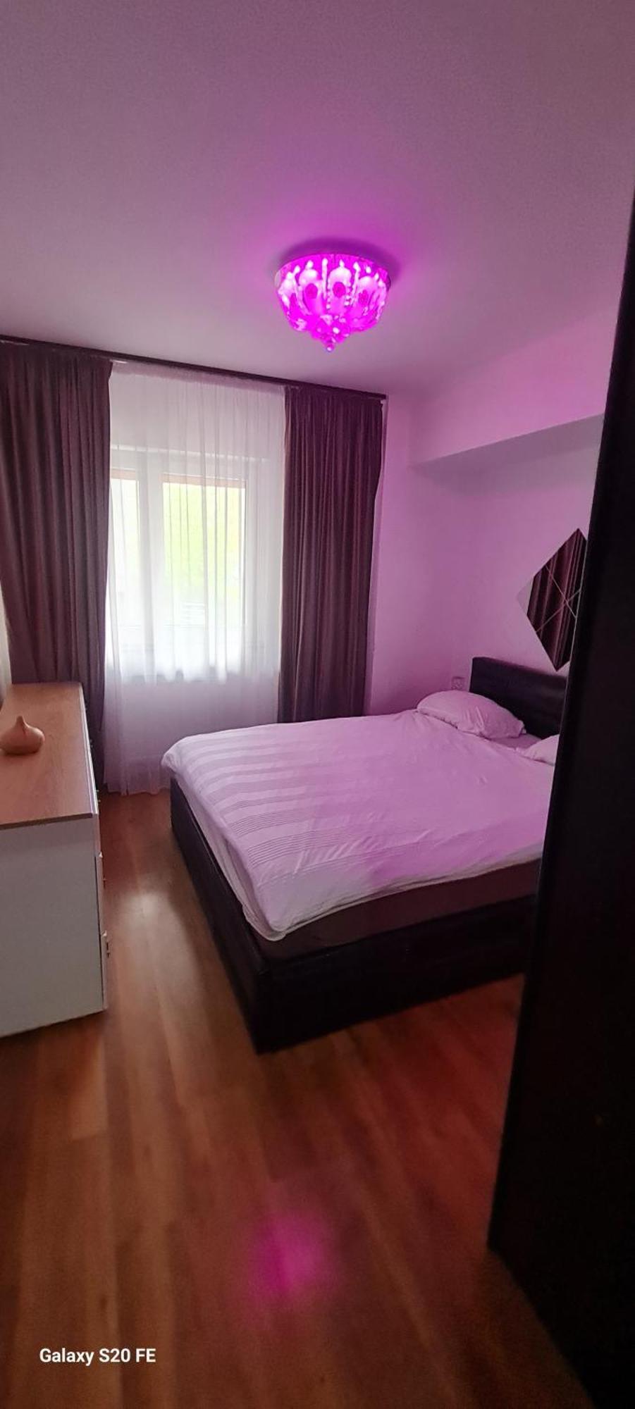 Apartament Regim Hotelier Elis Brasov Luaran gambar