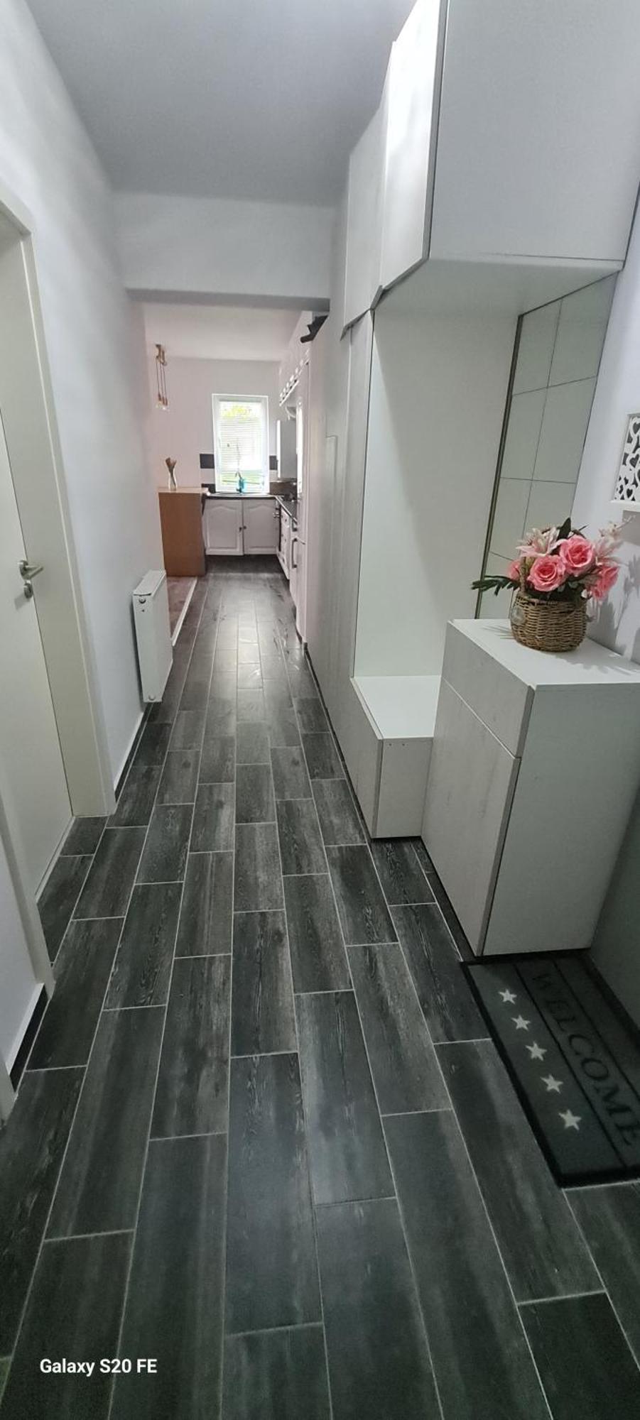 Apartament Regim Hotelier Elis Brasov Luaran gambar